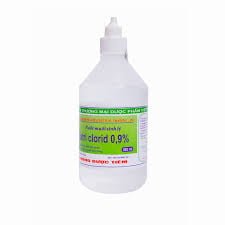 Làm gì khi con bị cảm? Dùng nước muối sinh lý